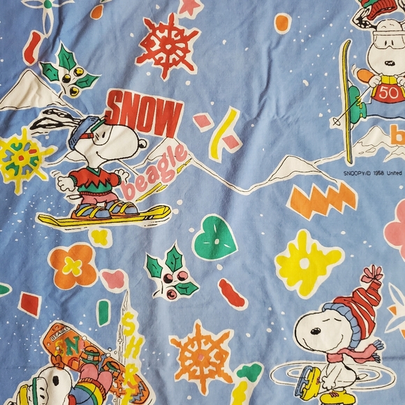 Vintage 1958 Snoopy Winter Sports Flat Bed Sheet Fabric Twin - Picture 4 of 10